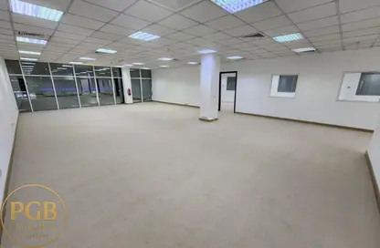 مساحات مكتبية - استوديو - 4 حمامات للايجار في الطريق الدائري الثالث - السد - الدوحة