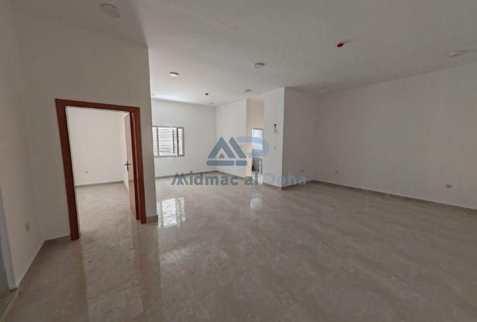 949507 - Property Image 2