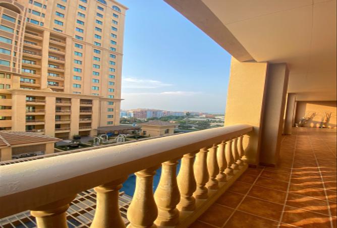 950296 - Property Image 2