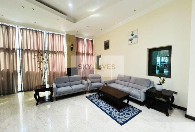 950432 - Property Image 3