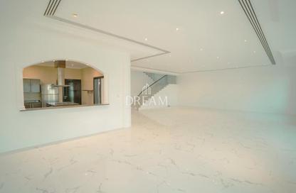 Villa - 5 Bedrooms - 6 Bathrooms for rent in West Bay Lagoon Villas - West Bay Lagoon - West Bay Lagoon - Doha