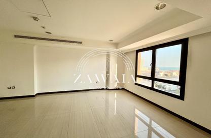 Apartment - 1 Bedroom - 2 Bathrooms for rent in West Porto Drive - Porto Arabia - The Pearl Island - Doha