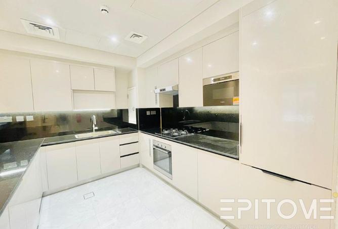 951123 - Property Image 3