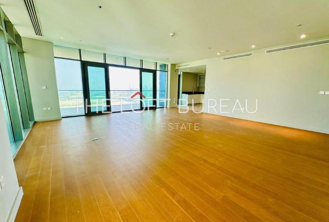 951181 - Property Image 2