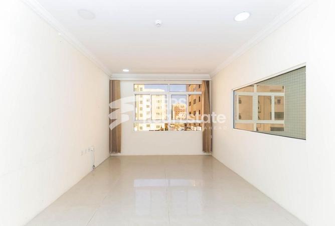 951158 - Property Image 3