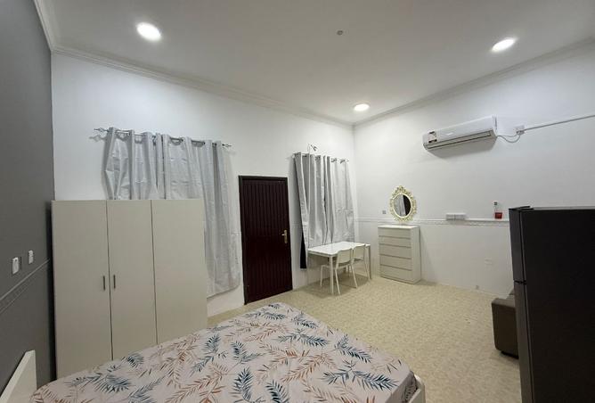 951726 - Property Image 2