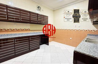 Villa - 4 Bedrooms - 5 Bathrooms for rent in Bu Hamour Street - Abu Hamour - Doha