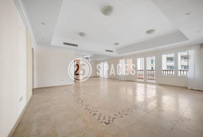 952350 - Property Image 3