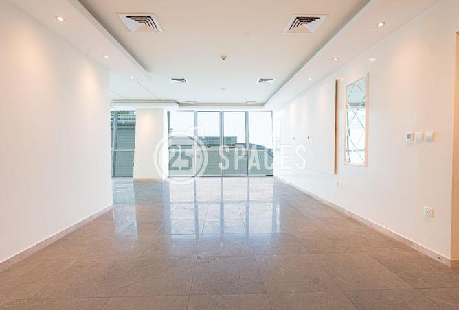 952609 - Property Image 3