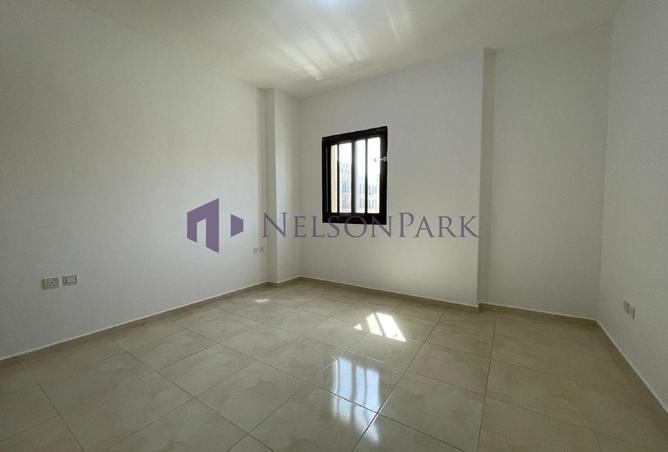 952626 - Property Image 2