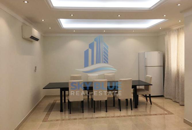 952701 - Property Image 2