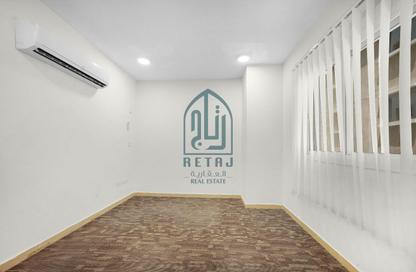 Apartment - 2 Bedrooms - 2 Bathrooms for rent in Al Jazeera Street - Fereej Bin Mahmoud North - Fereej Bin Mahmoud - Doha