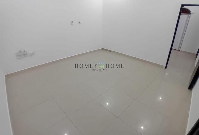 953101 - Property Image 3