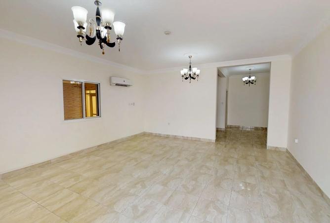 953303 - Property Image 3