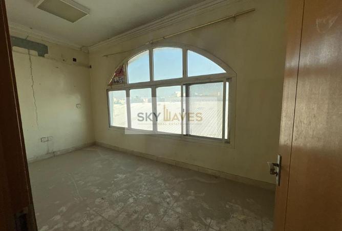 953519 - Property Image 3