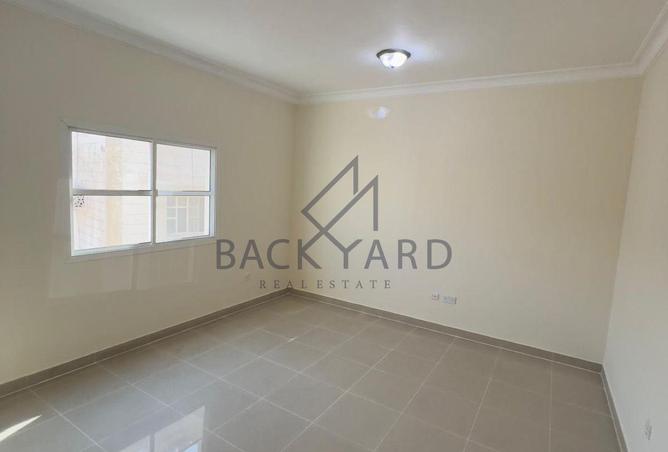 953572 - Property Image 3