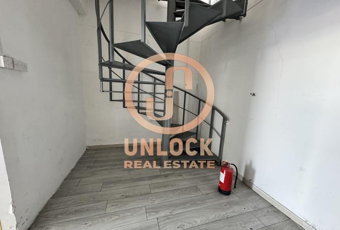 955152 - Property Image 3