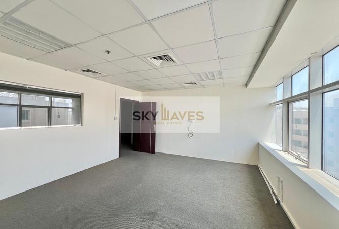 953512 - Property Image 2