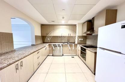 Apartment - 1 Bedroom - 2 Bathrooms for rent in East Porto Drive - Porto Arabia - The Pearl Island - Doha