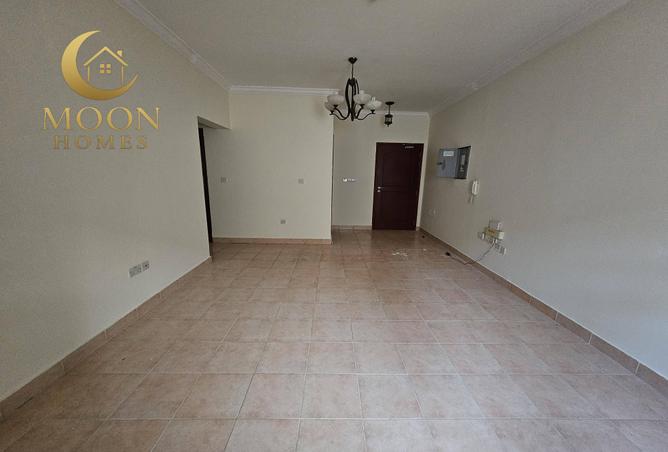 953562 - Property Image 2