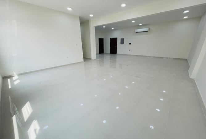 955023 - Property Image 3