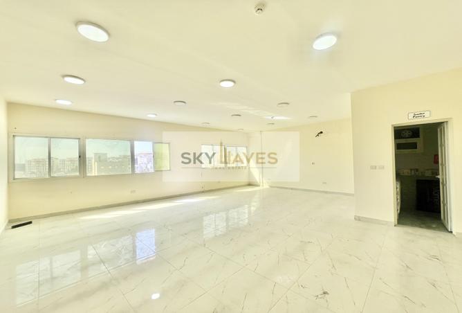 955593 - Property Main Image