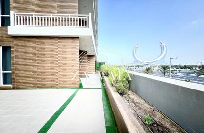 Apartment - 2 Bedrooms - 3 Bathrooms for rent in Lusail Marina Heights - Marina District - Lusail