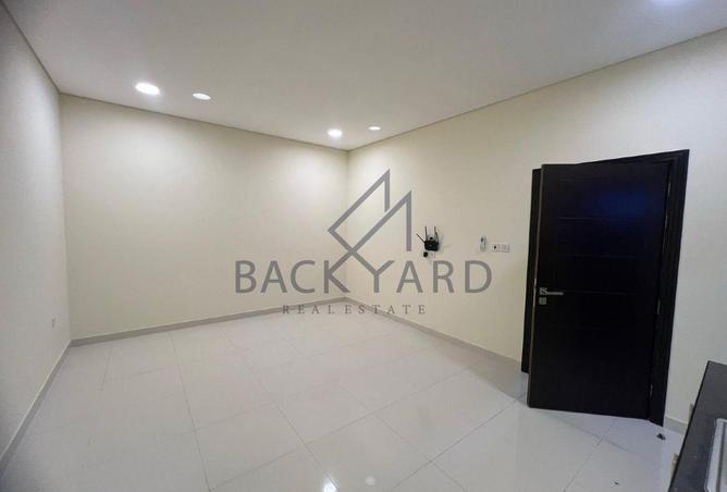 955548 - Property Image 3