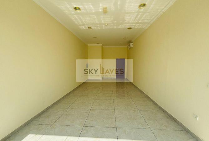 955587 - Property Main Image