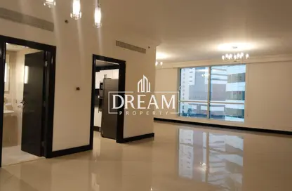 شقة - 2 غرف نوم - 3 حمامات للايجار في الخليج الجنوبي - الخليج الغربي - الدوحة