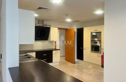 Apartment - 3 Bedrooms - 4 Bathrooms for rent in West Bay Tower - West Bay - West Bay - Doha