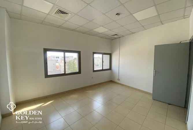 955271 - Property Image 2