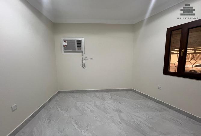 955695 - Property Image 3