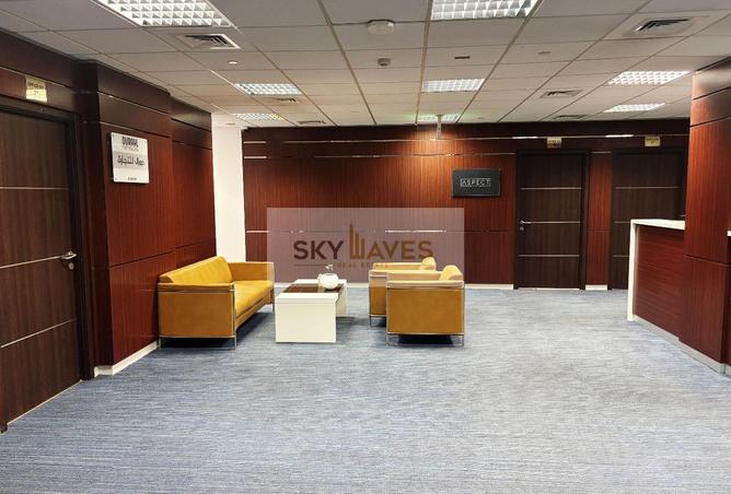 956608 - Property Image 2