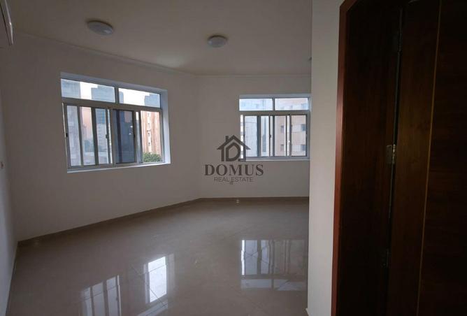 955850 - Property Image 2