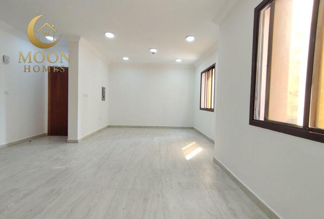 955928 - Property Image 3