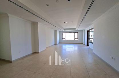 Apartment - 1 Bedroom - 2 Bathrooms for rent in West Porto Drive - Porto Arabia - The Pearl Island - Doha