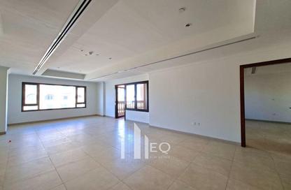 Apartment - 1 Bedroom - 2 Bathrooms for rent in West Porto Drive - Porto Arabia - The Pearl Island - Doha