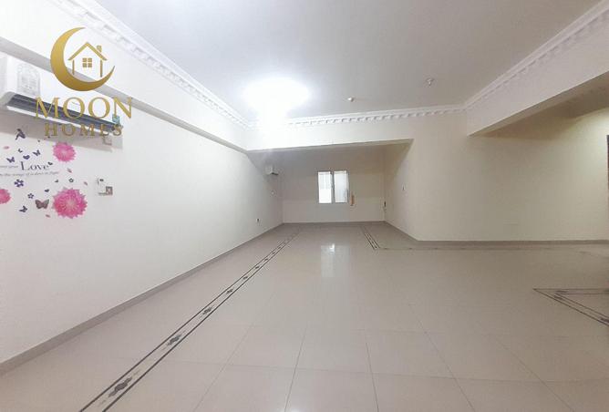 956089 - Property Main Image