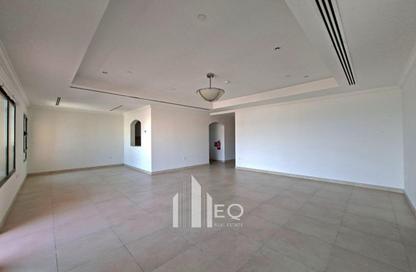 Apartment - 2 Bedrooms - 3 Bathrooms for rent in West Porto Drive - Porto Arabia - The Pearl Island - Doha