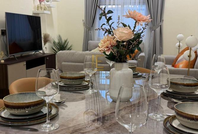 956105 - Property Image 2