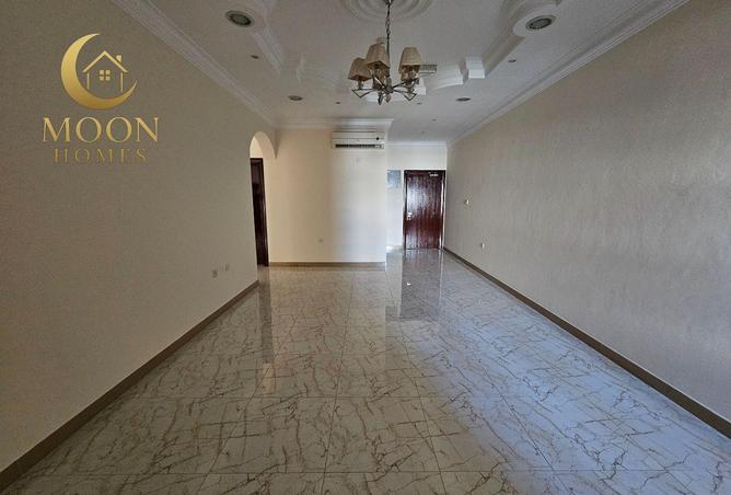 956162 - Property Image 2