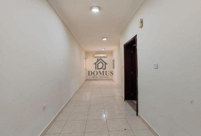956163 - Property Image 3
