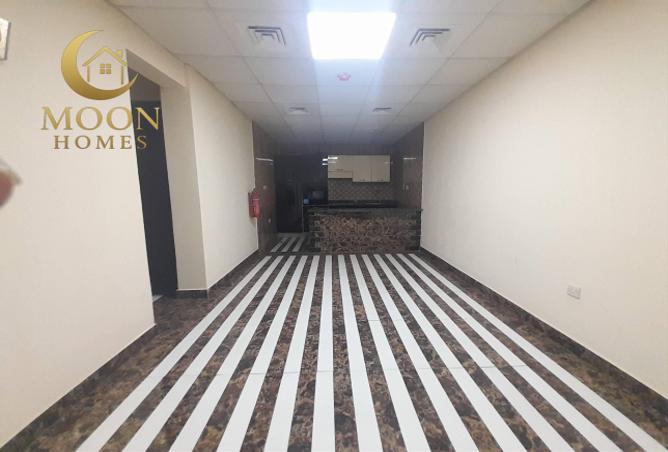 956273 - Property Image 2