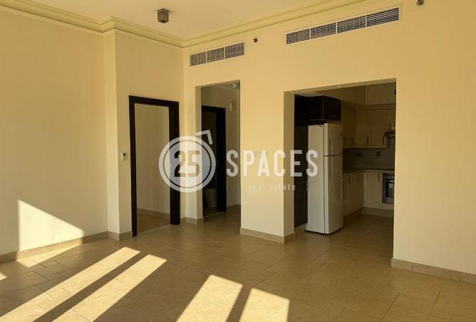 956306 - Property Image 3