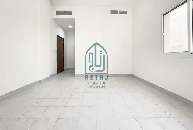 956351 - Property Image 3