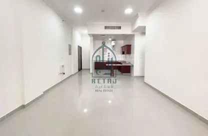 Apartment - 3 Bedrooms - 2 Bathrooms for rent in Al Sadd Road - Al Sadd - Doha Apartment - 3 Bedrooms - 2 Bathrooms for rent in Al Sadd Road - Al Sadd - Doha