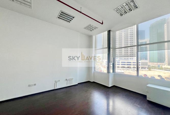 956630 - Property Image 3