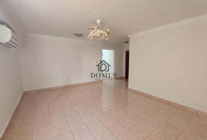 956847 - Property Image 2