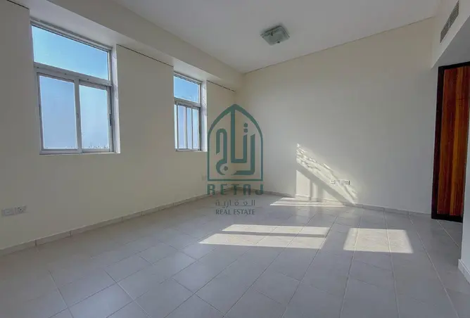 957603 - Property Image 3